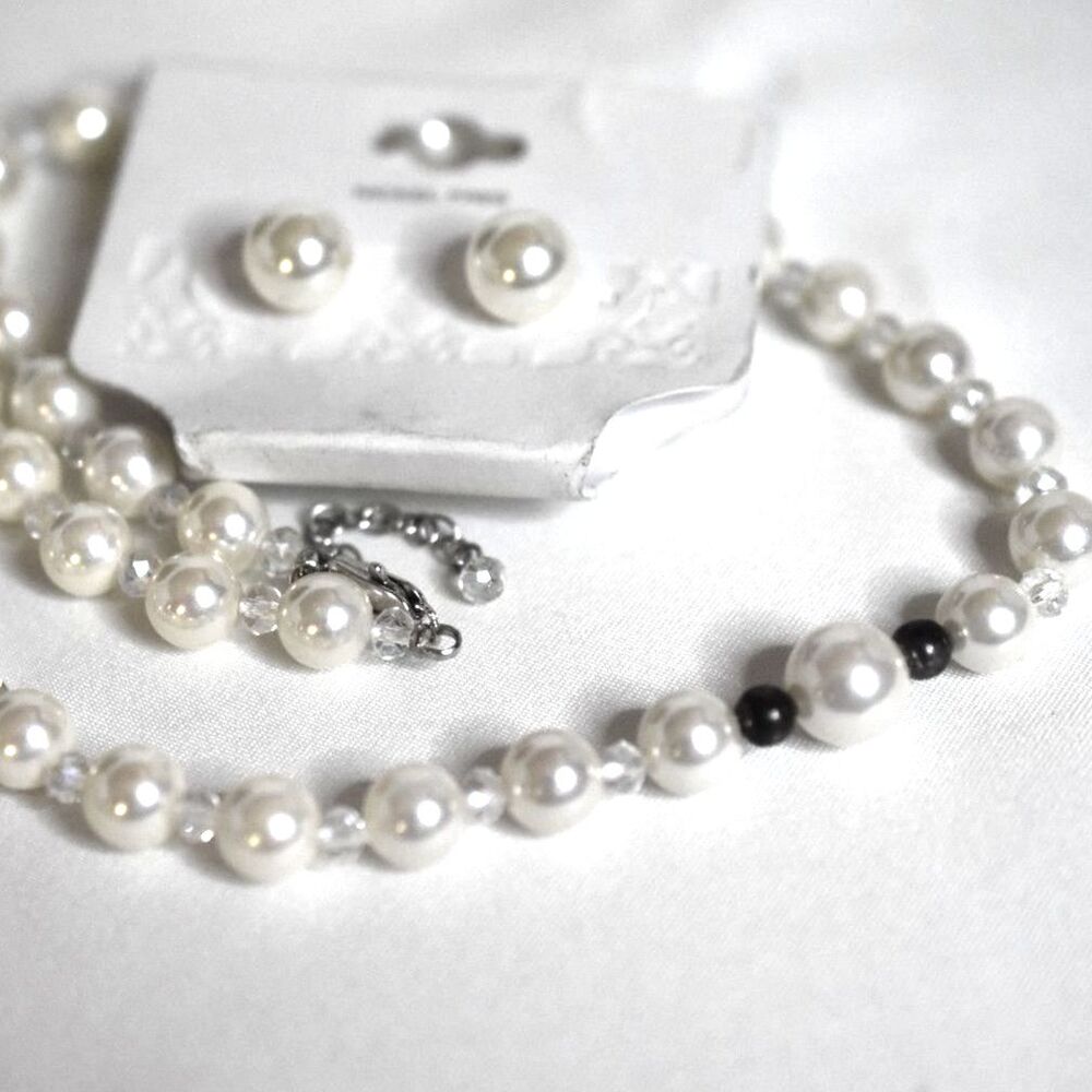 Formal Party Faux Pearl Black/Crystal Accent Beads 18" Necklace & Post Earrings